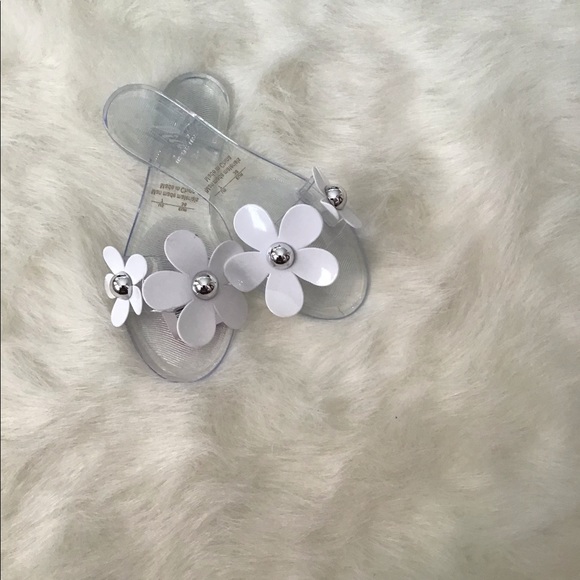 White/Clear Flower Jelly Sandals!! - Picture 2 of 3